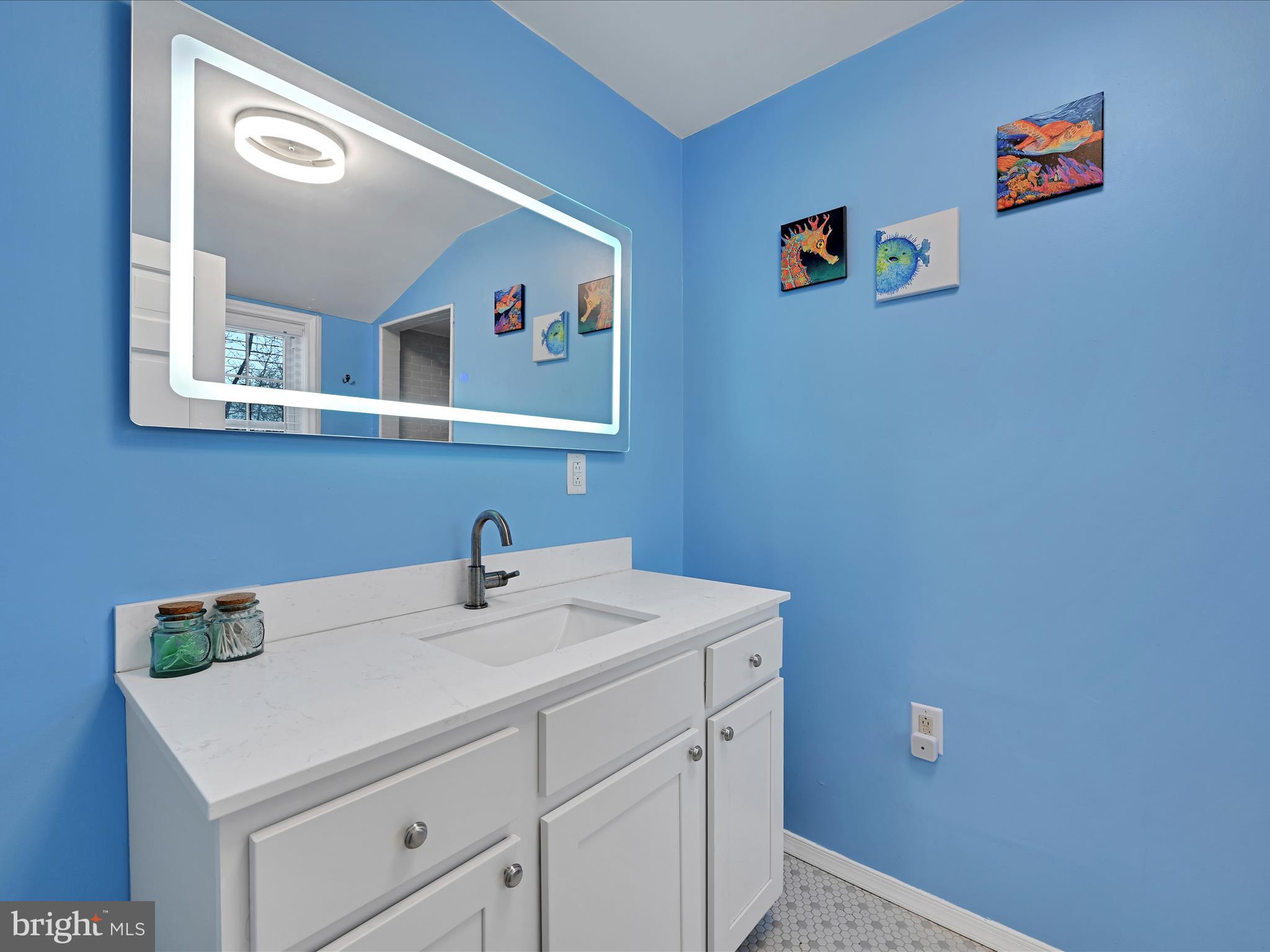 341 Creston Road York, PA 17403 - Photo 21 of 41 Bathroom