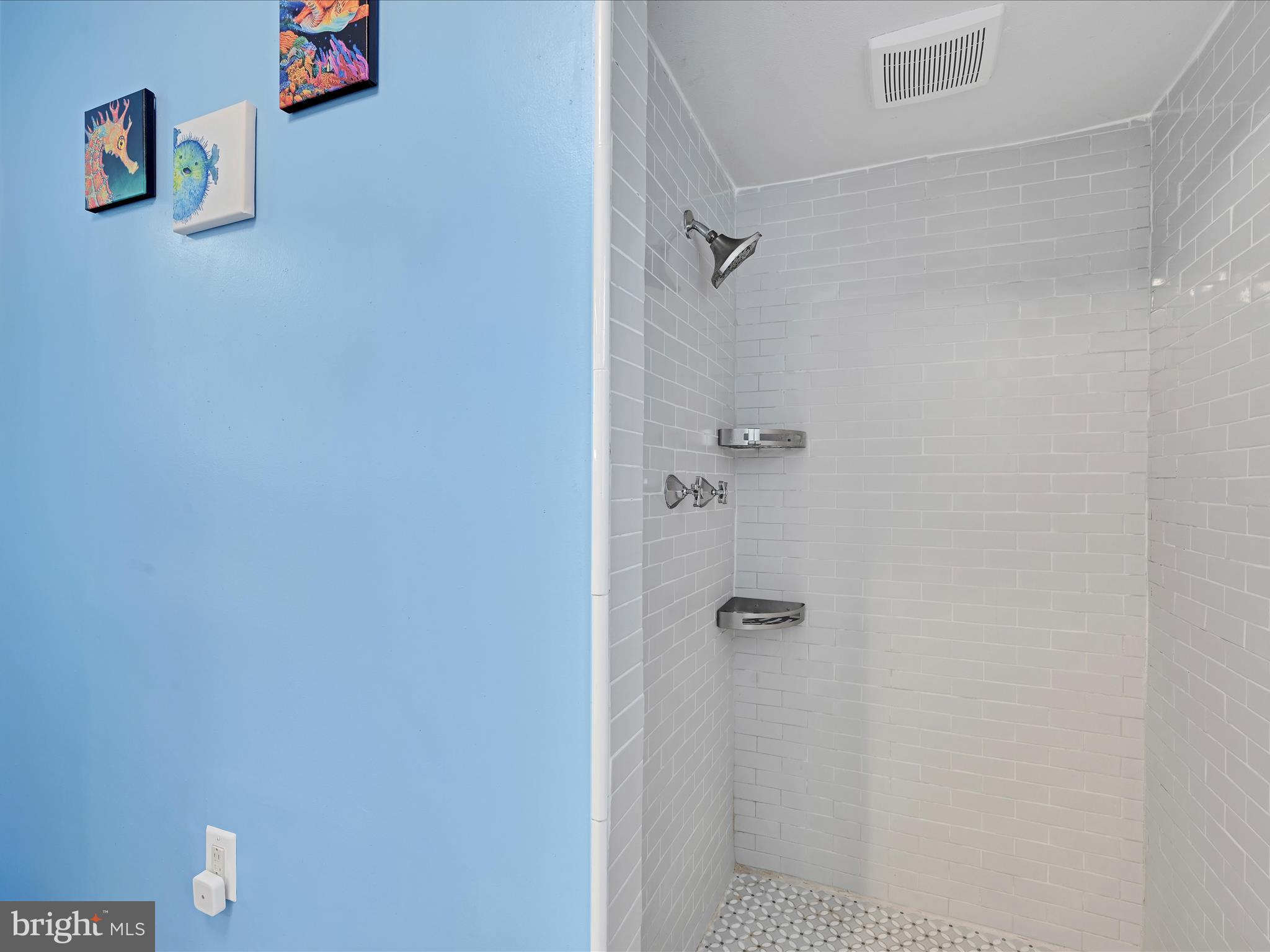 341 Creston Road York, PA 17403 - Photo 22 of 41 Bathroom