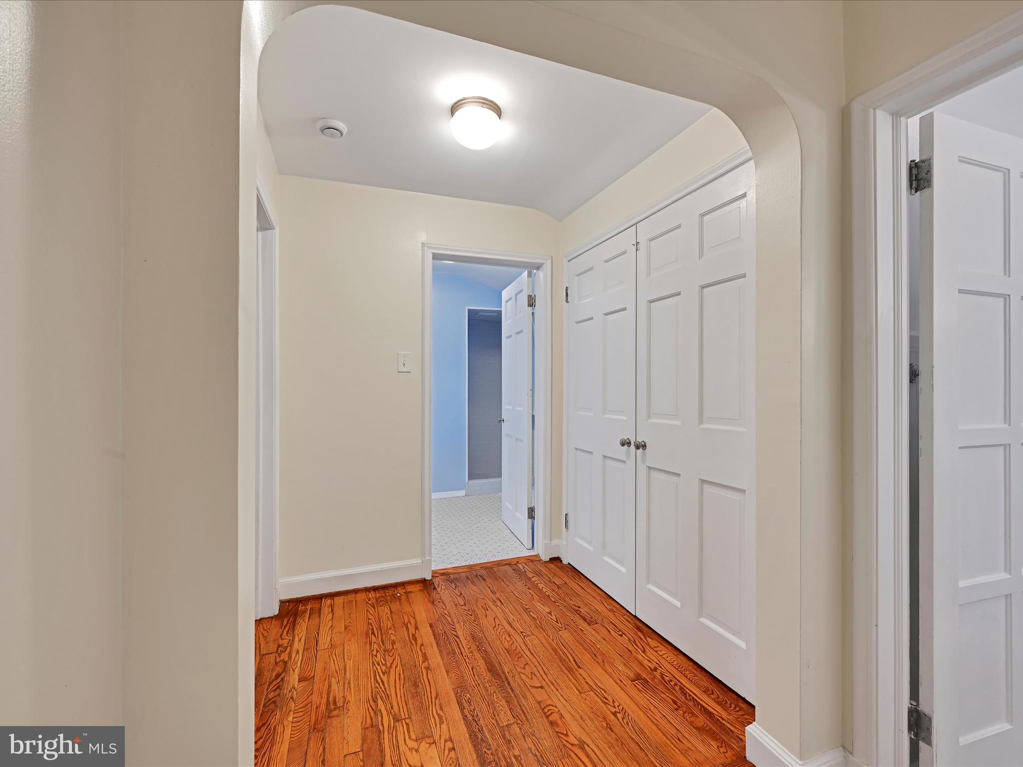 341 Creston Road York, PA 17403 - Photo 23 of 41 Hall