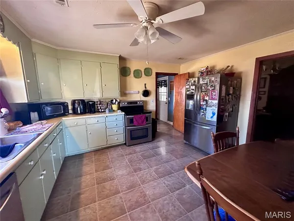 $137,000 | 122 East Lewis Street, Lilbourn, MO 63862