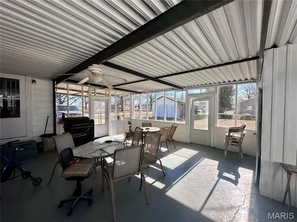 $137,000 | 122 East Lewis Street, Lilbourn, MO 63862