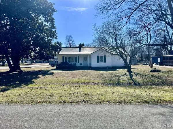 $137,000 | 122 East Lewis Street, Lilbourn, MO 63862