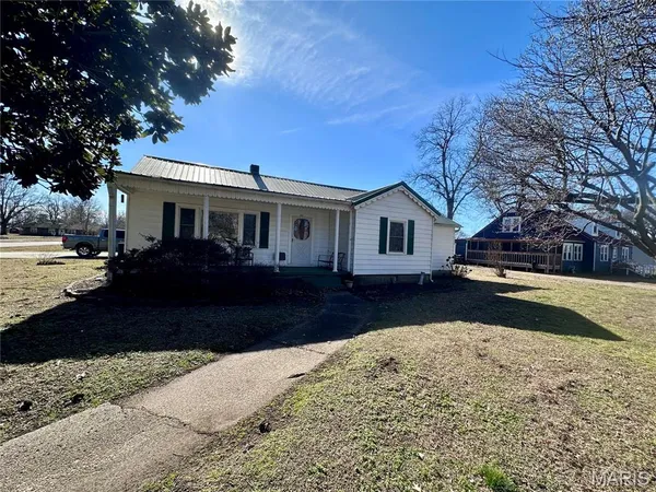 $137,000 | 122 East Lewis Street, Lilbourn, MO 63862