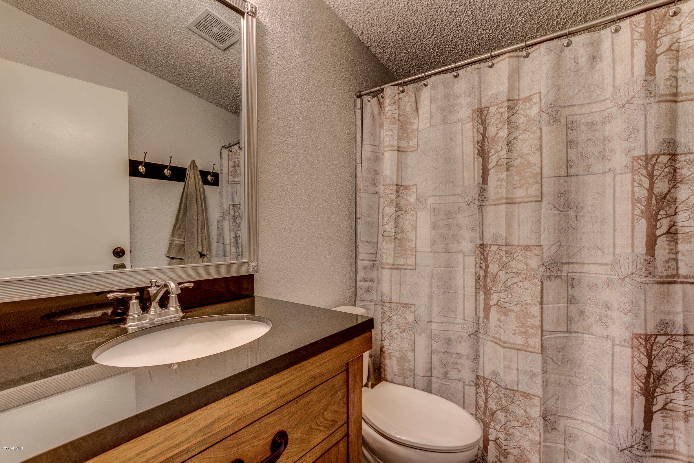7420 Toya Vista Road Payson, AZ 85541 - Photo 19 of 25 7420 Toya Vista Rd - Hall bath