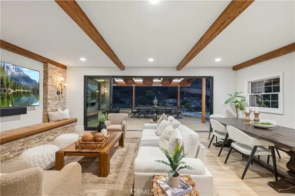 $2,095,000 | 24923 Highspring Avenue, Newhall, CA 91321