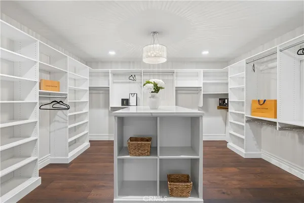 $2,095,000 | 24923 Highspring Avenue, Newhall, CA 91321