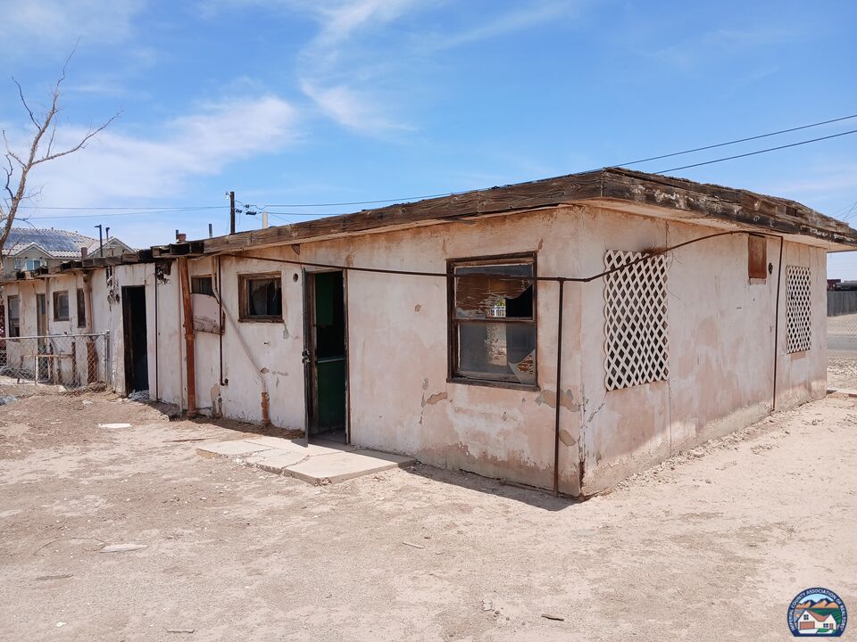 2120 McDonald Road El Centro, CA 92243 - Photo 3 of 5 Gallery Image 3