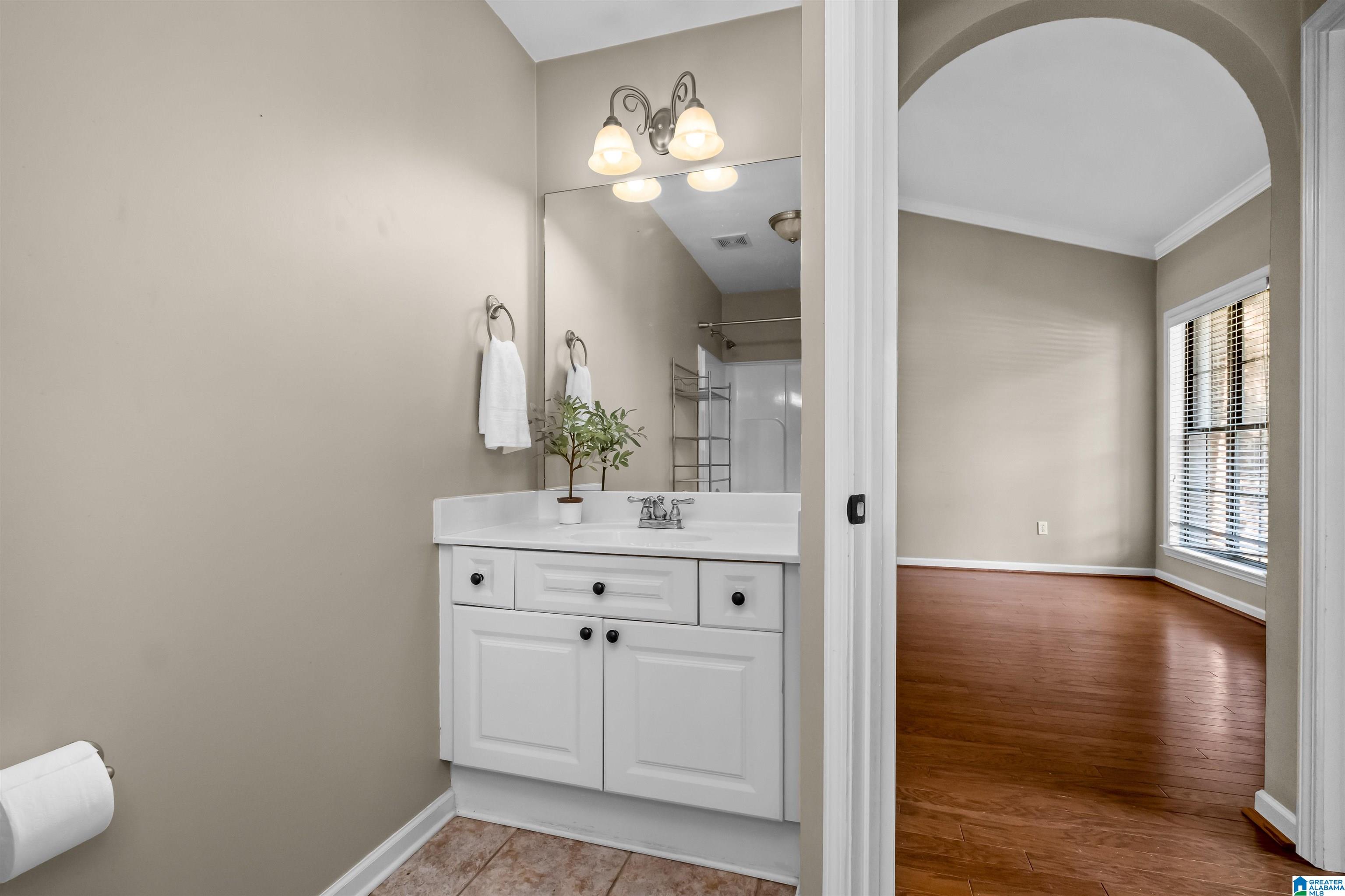 2533 Ridgemont Drive Birmingham, AL 35244 - Photo 17 of 32 Gallery Image 17