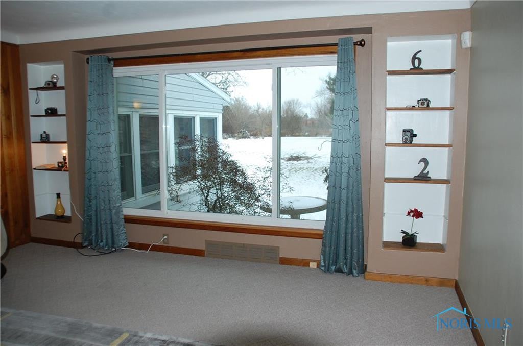 3609 Worden Road Oregon, OH 43616 - Photo 3 of 23 Gallery Image 3