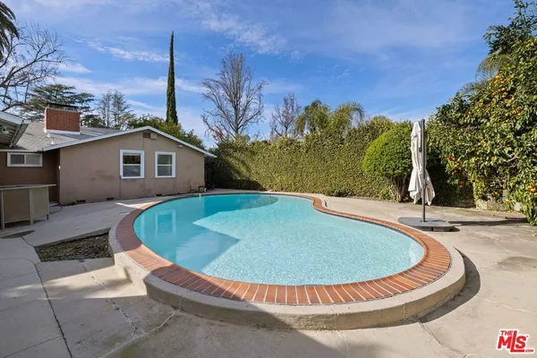 $6,999 | 5208 Woodman Avenue, Sherman Oaks, CA 91401