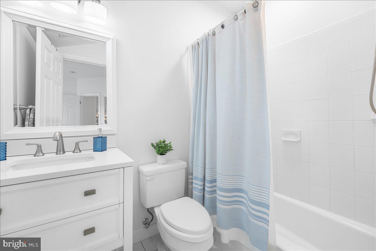 9653 Watkins Road Gaithersburg, MD 20882 - Photo 40 of 70 BR #2 en suite bath