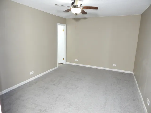 $2,695 | 1985 Navarone Drive, Naperville, IL 60565