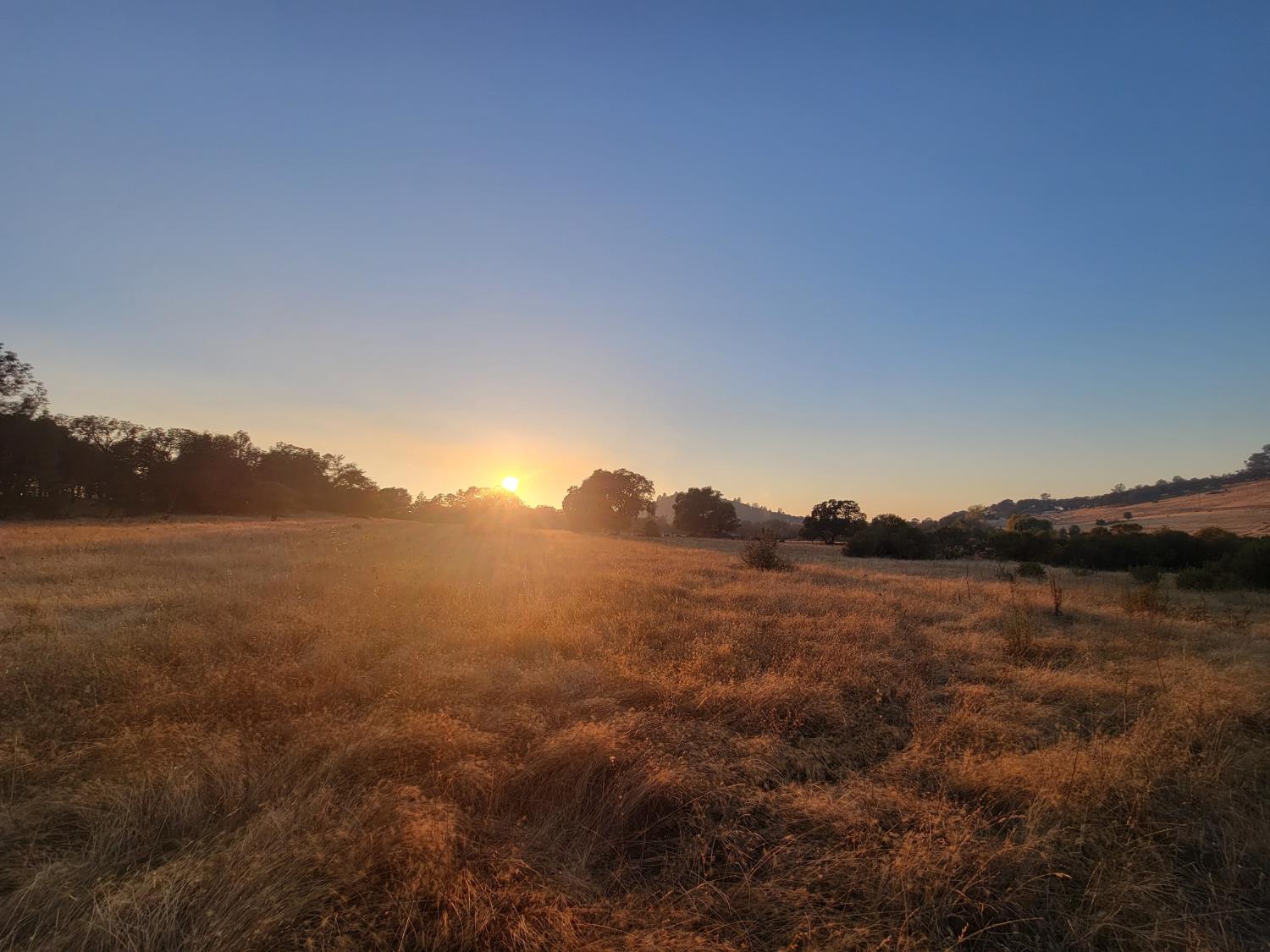 19838 Perimeter Road Grass Valley, CA 95949 - Photo 14 of 30 a view of mountain and lake view