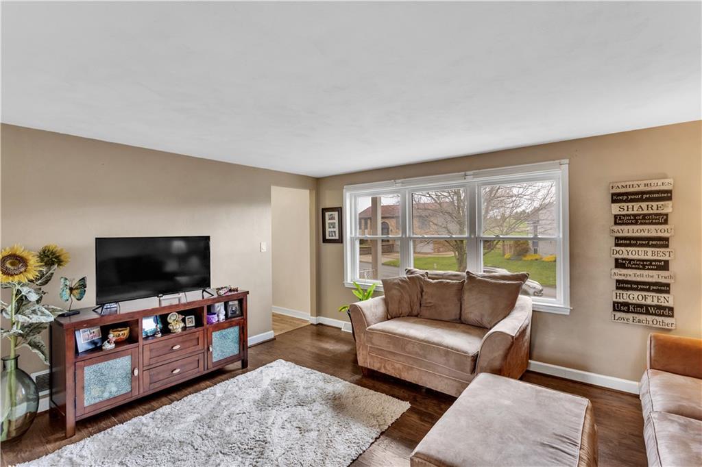 135 Rizzi Drive Irwin, PA 15642 - Photo 14 of 28 Gallery Image 14