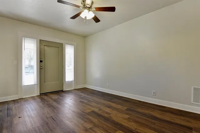 $1,525 | 1115 South Rusk Avenue, Denison, TX 75020