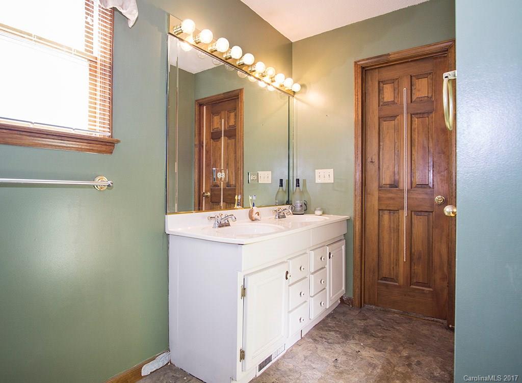 1697 Jim McCarter Road, Unit 11 Clover, SC 29710 - Photo 23 of 24 Gallery Image 23