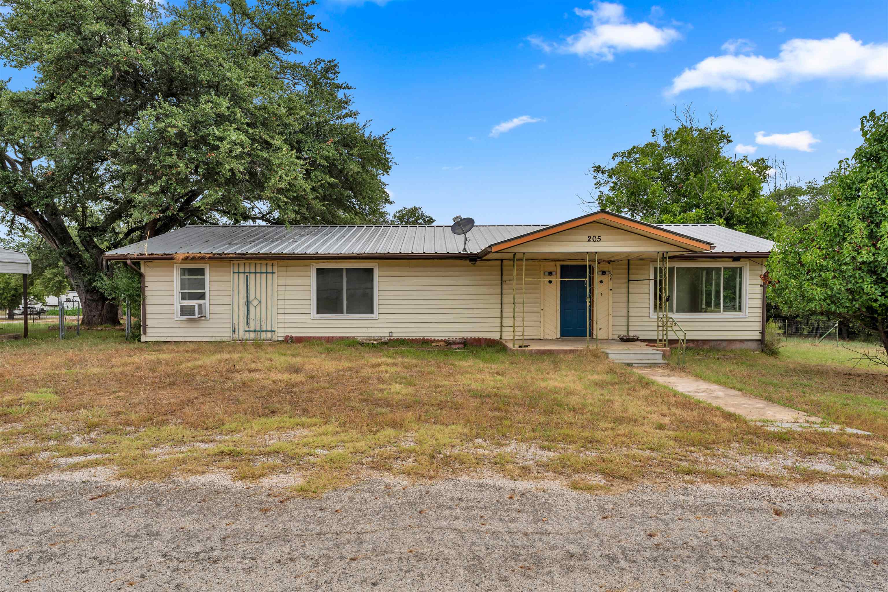 205 Beaver Tow, TX 78672 - Photo 1 of 19