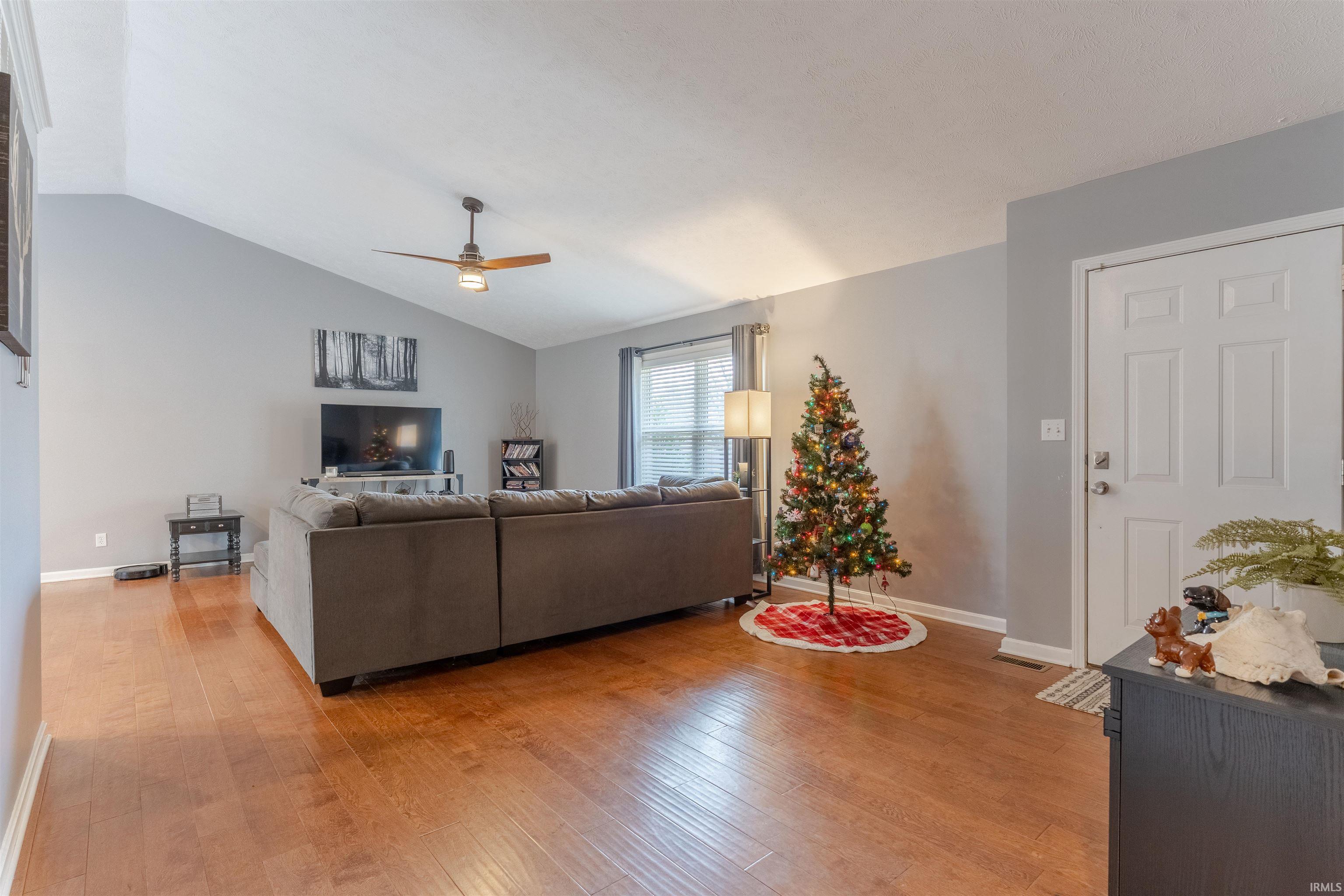 5768 Garden Valley Road Newburgh, IN 47630 - Photo 4 of 36