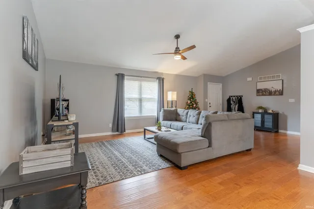 $285,000 | 5768 Garden Valley Road, Newburgh, IN 47630