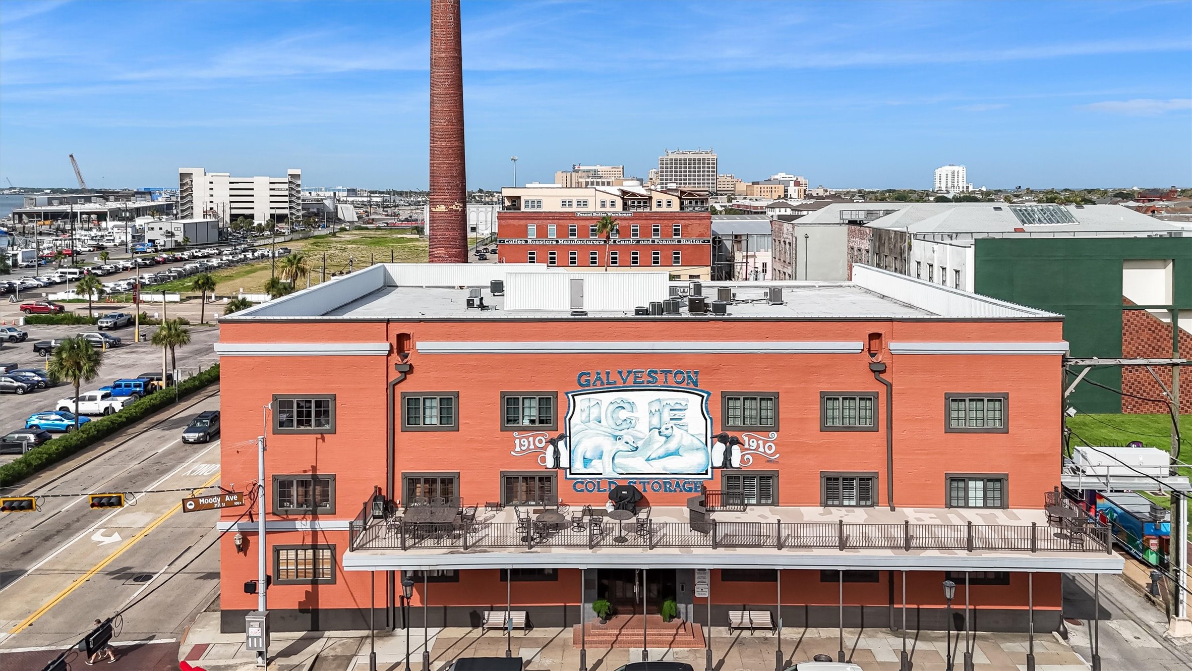 104 21st Street, Unit 203 Galveston, TX 77550 - Photo 2 of 27 a view of a large building