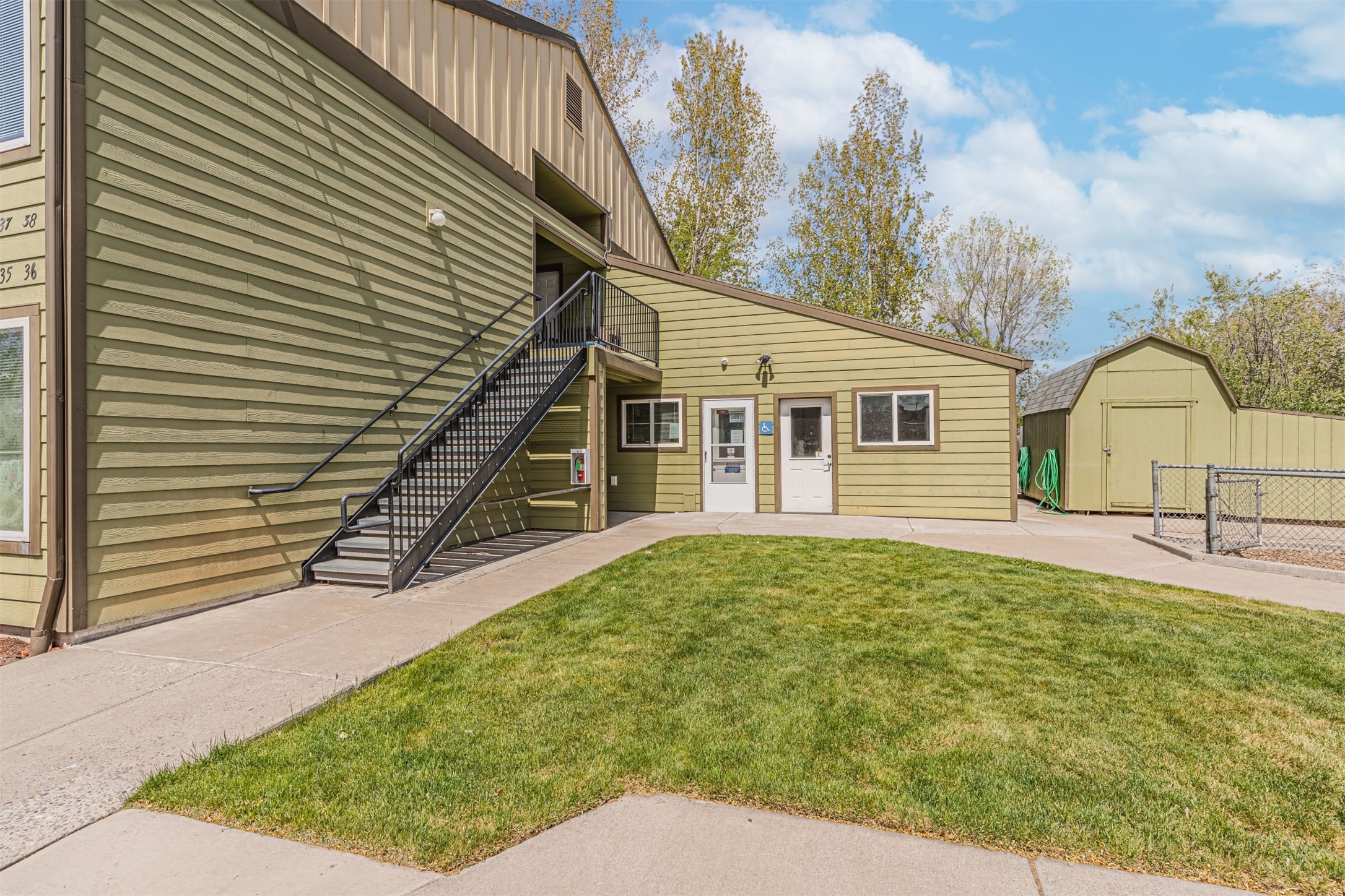 2210 Southwest 19th Street, Unit 50 Redmond, OR 97756 - Photo 2 of 14