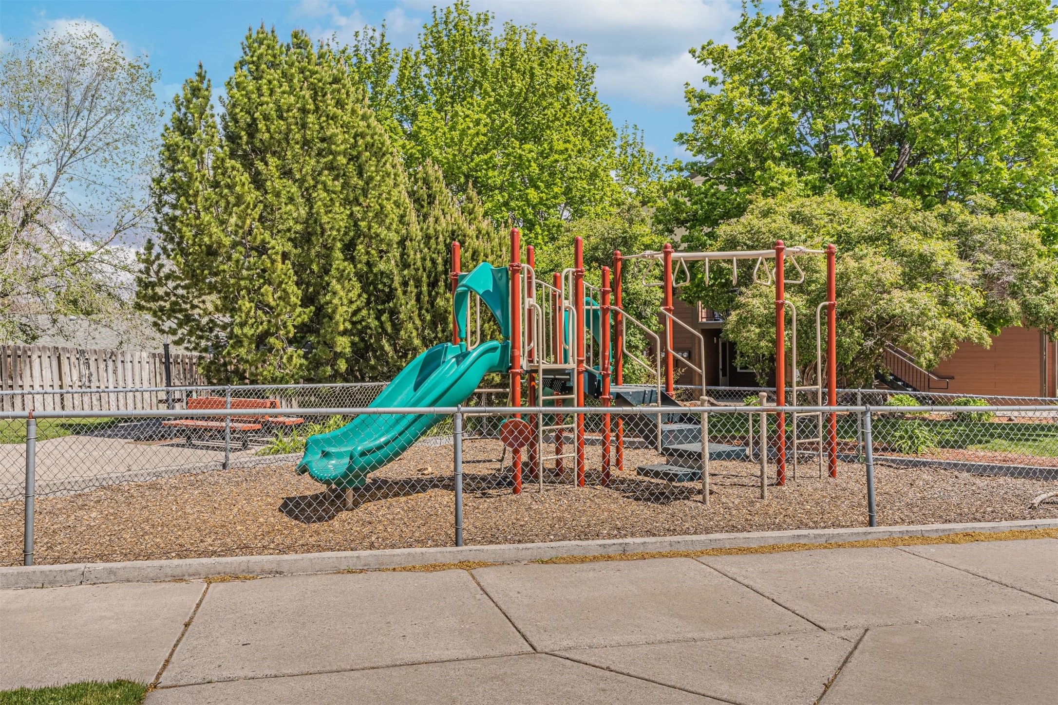 2210 Southwest 19th Street, Unit 50 Redmond, OR 97756 - Photo 3 of 14