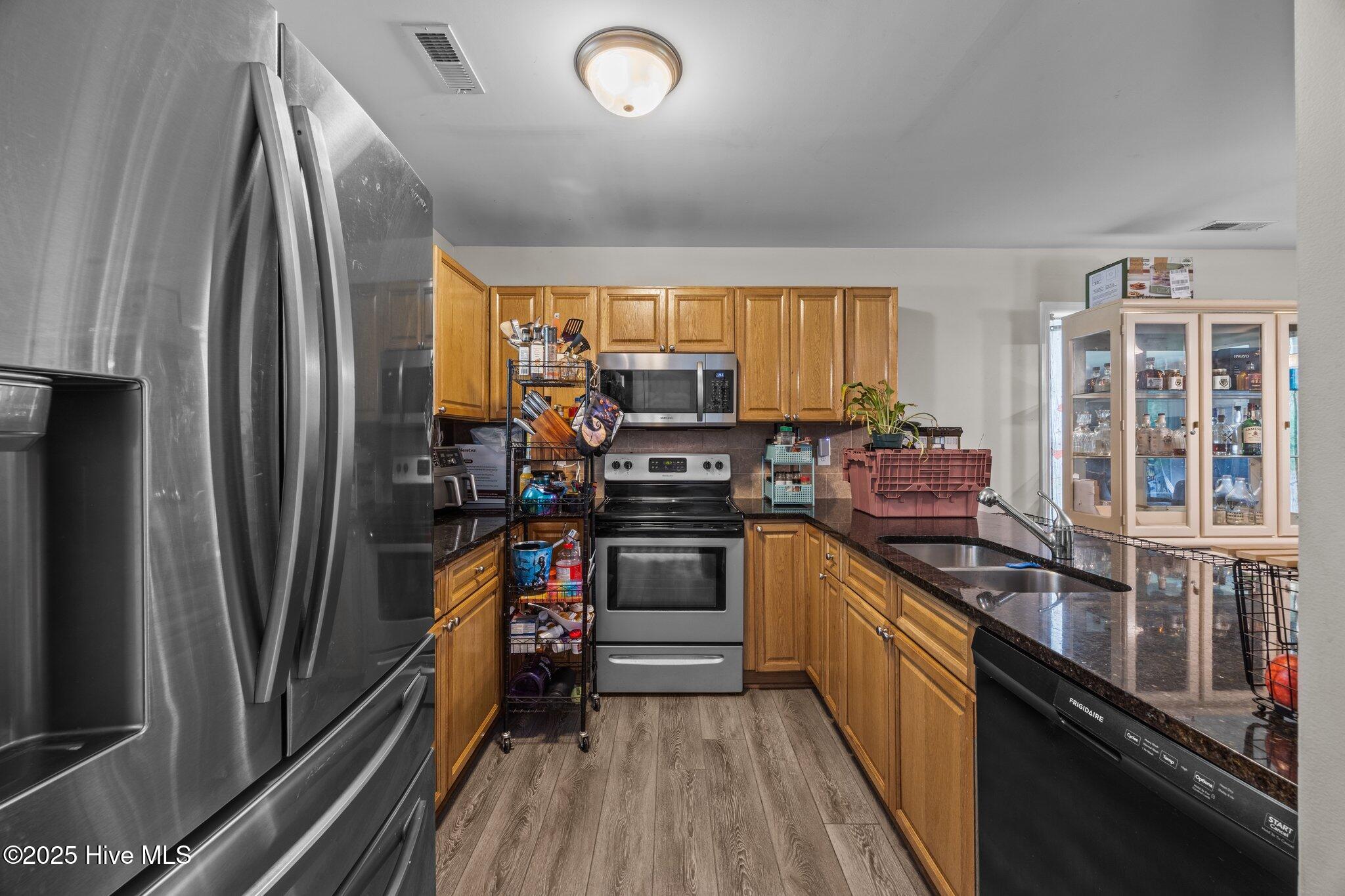 4640 Wilcox Road New Bern, NC 28562 - Photo 8 of 35 5-web-or-mls-0C0A4581
