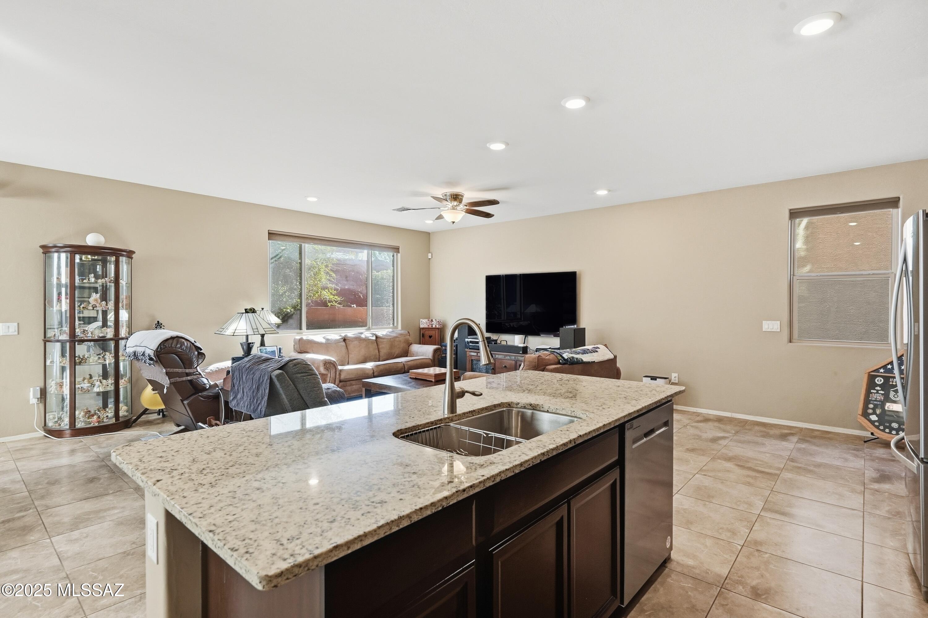 9593 South Trapper Ridge Drive Tucson, AZ 85747 - Photo 12 of 44