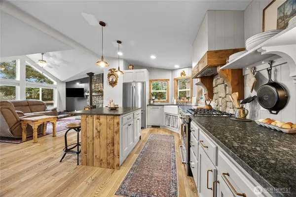 $479,900 | 185 Wilderness Drive, Randle, WA 98377