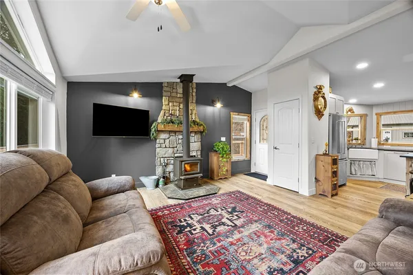 $479,900 | 185 Wilderness Drive, Randle, WA 98377