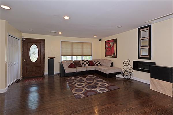 34 Porter Road Chelmsford, MA 01824 - Photo 7 of 14