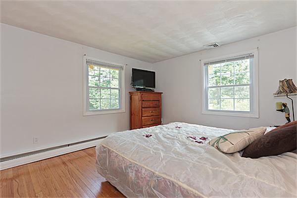 34 Porter Road Chelmsford, MA 01824 - Photo 8 of 14