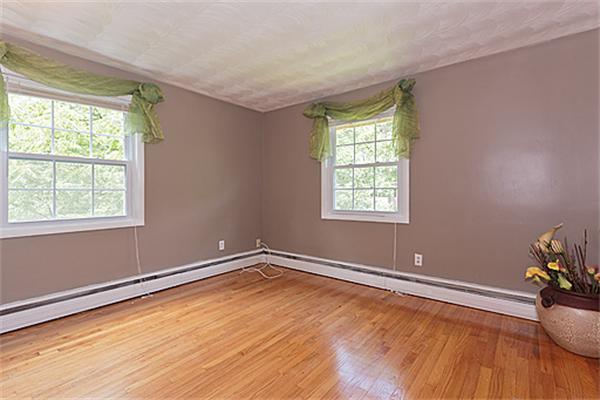 34 Porter Road Chelmsford, MA 01824 - Photo 9 of 14