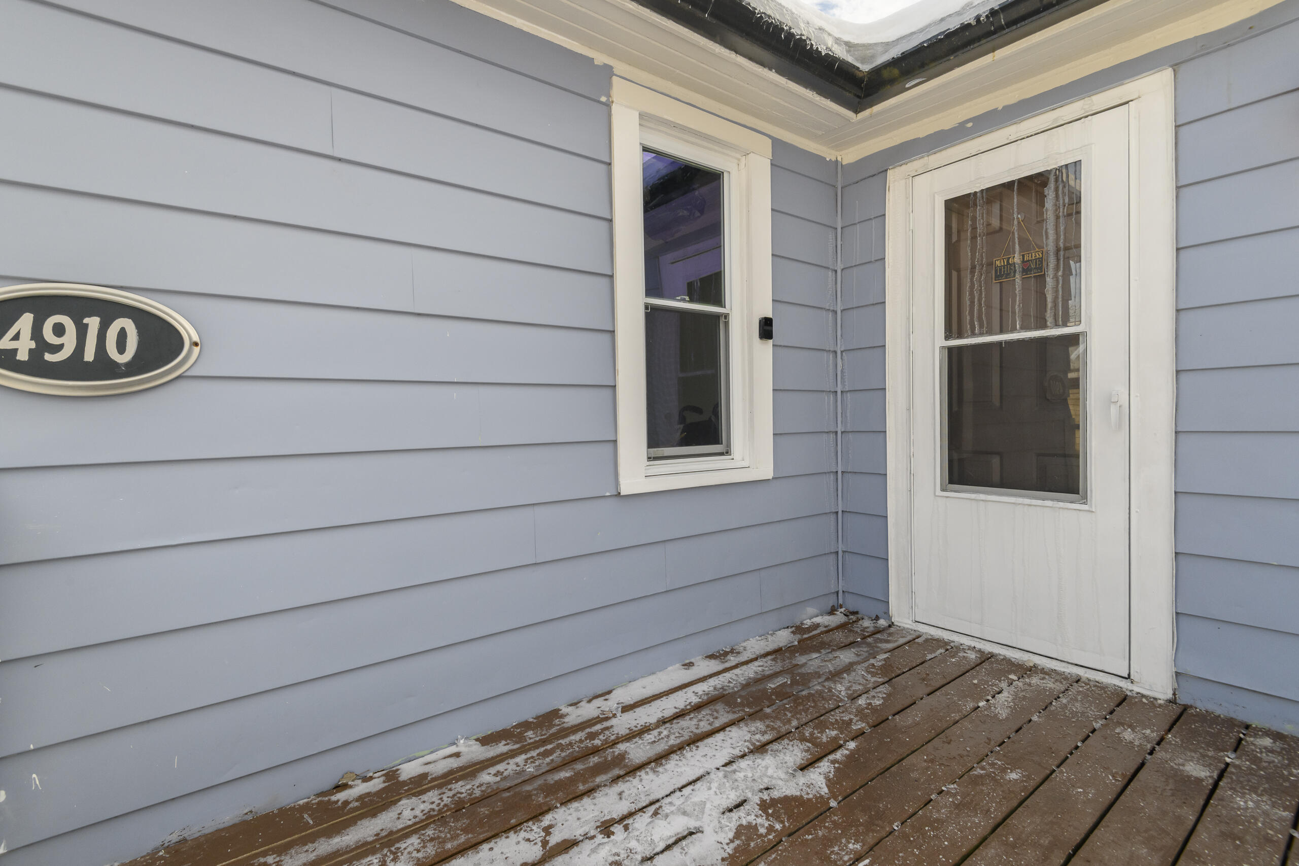 4910 North 107th Street Milwaukee, WI 53225 - Photo 4 of 29 Entrance