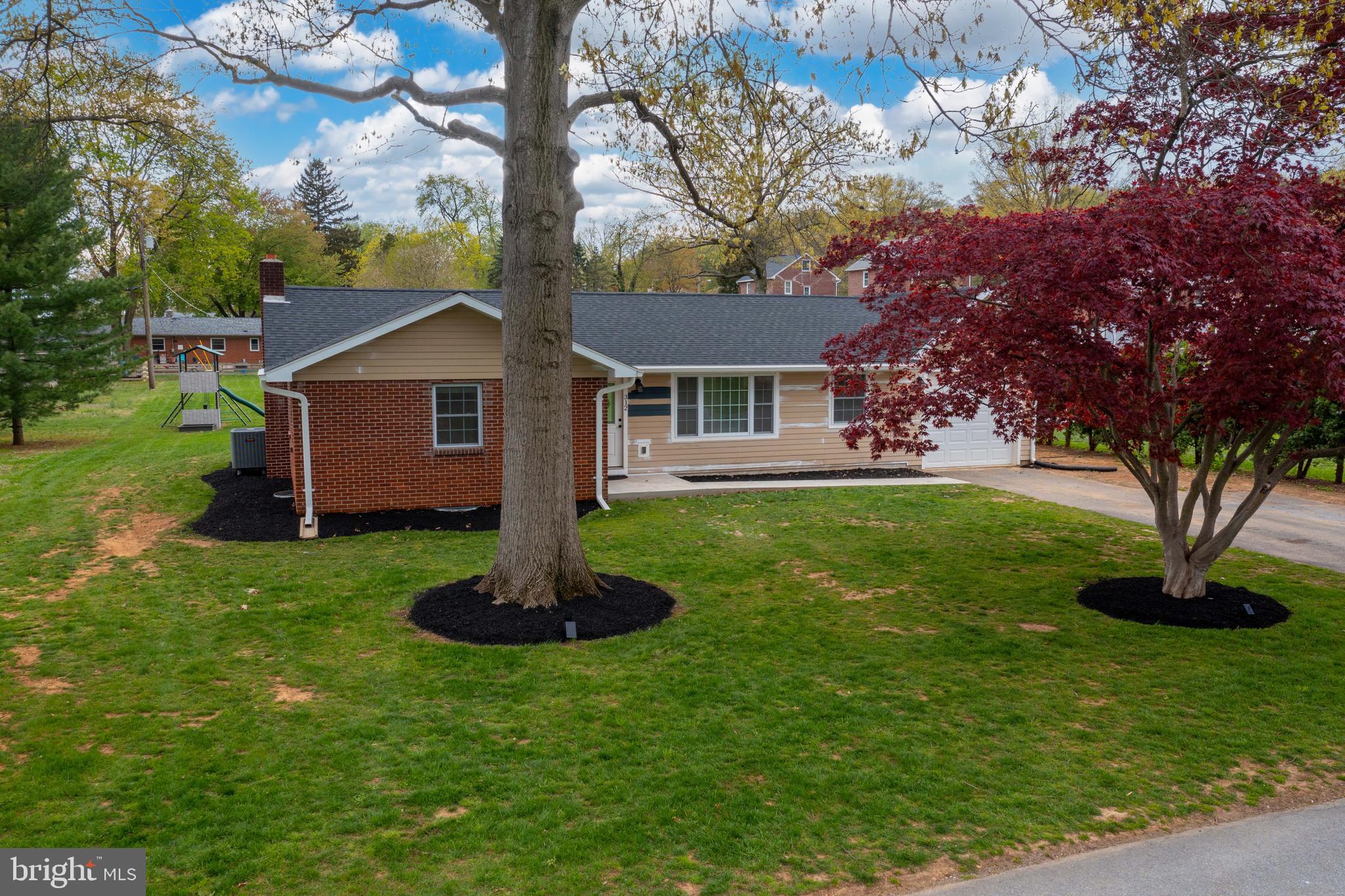312 Maxson Road Lancaster, PA 17601 - Photo 3 of 59 Gallery Image 3