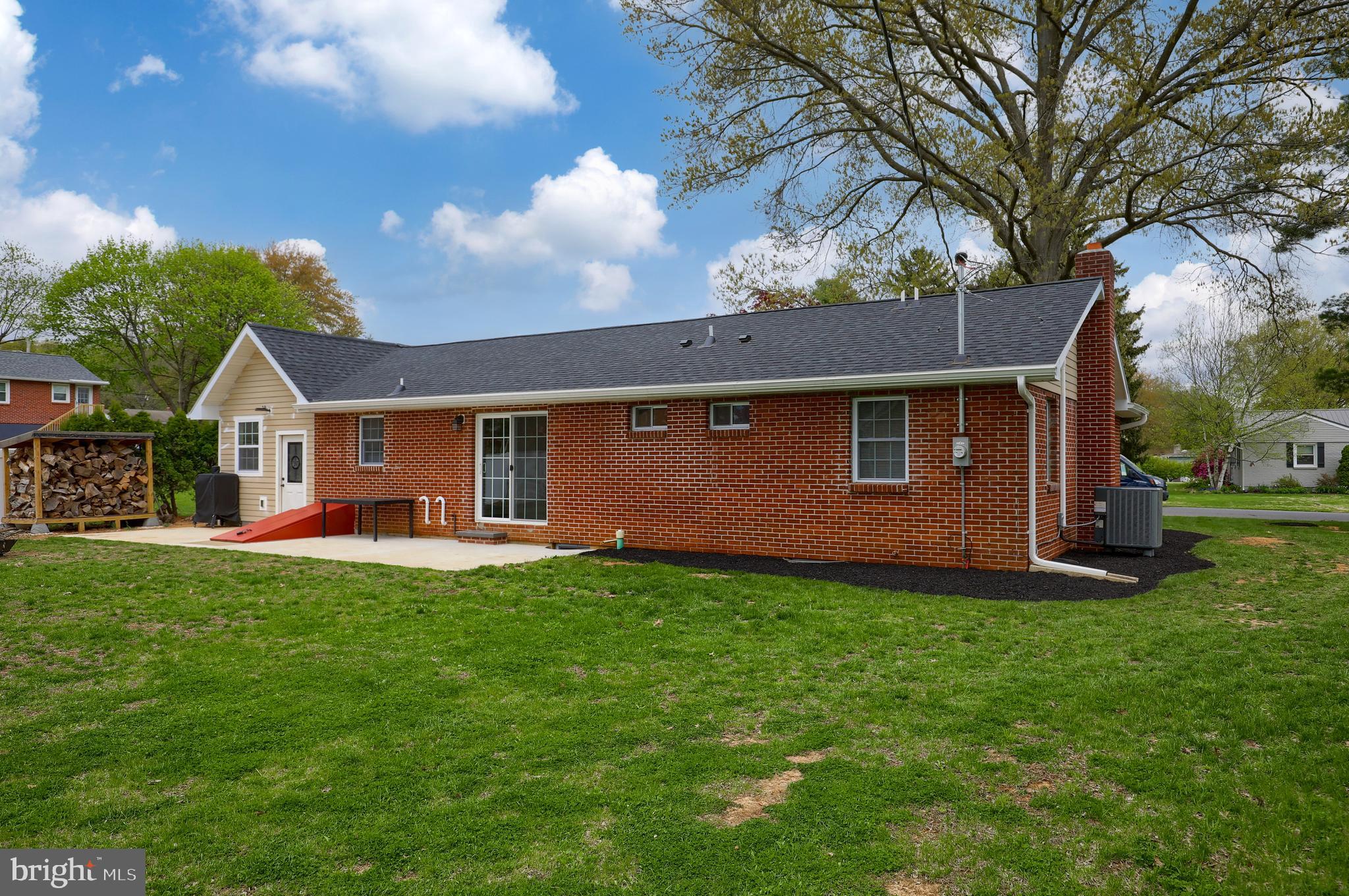 312 Maxson Road Lancaster, PA 17601 - Photo 8 of 59 Gallery Image 8