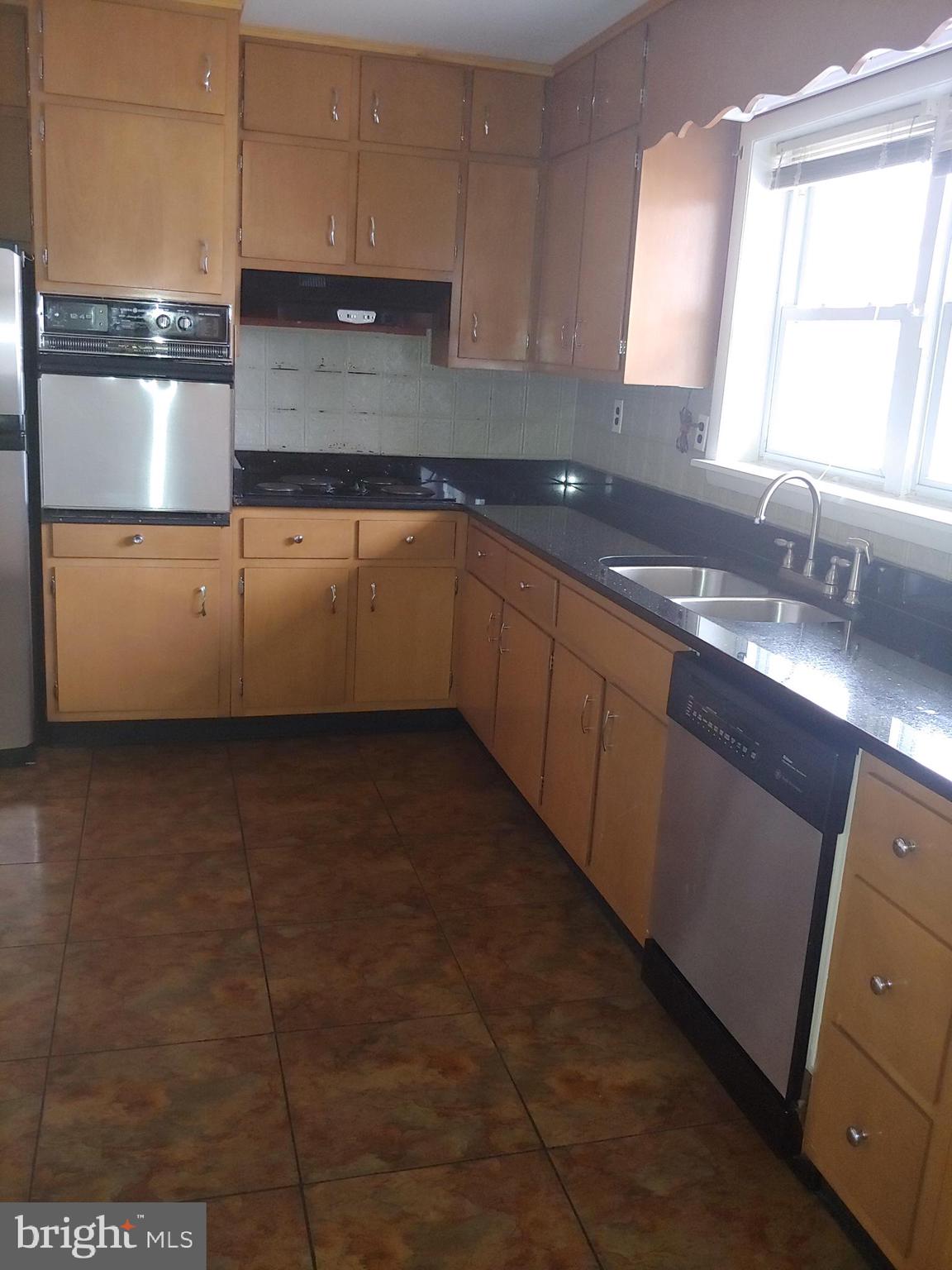 8907 Fort Drive Manassas, VA 20110 - Photo 29 of 34 Kitchen