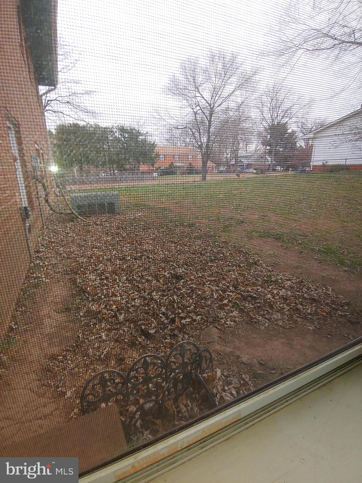 8907 Fort Drive Manassas, VA 20110 - Photo 7 of 34