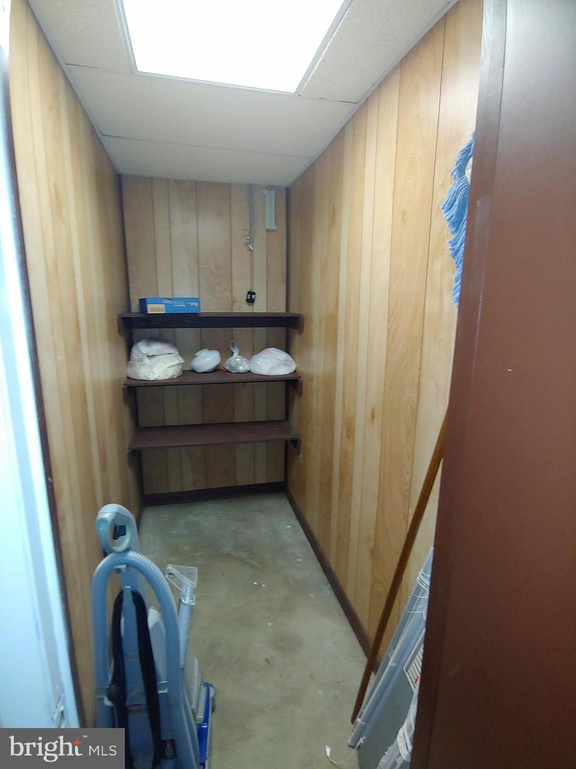 8907 Fort Drive Manassas, VA 20110 - Photo 9 of 34