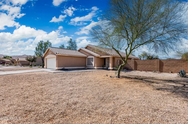 $449,900 | 6922 South 26th Lane, Phoenix, AZ 85041