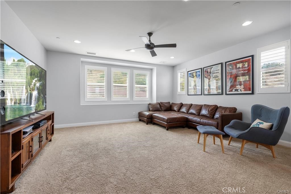 24949 Old Stone Way Stevenson Ranch, CA 91381 - Photo 38 of 75