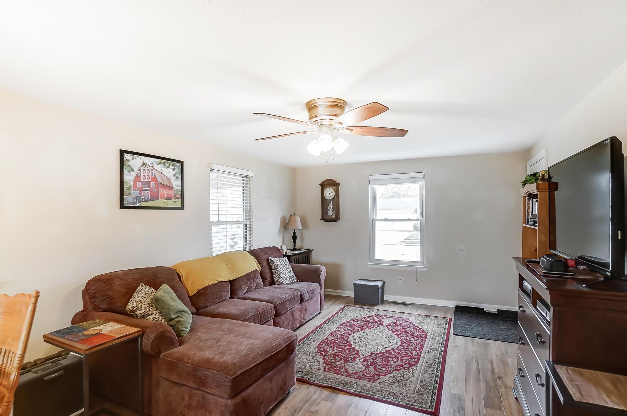 541 Mowrer Road Circleville, OH 43113 - Photo 6 of 47 006
