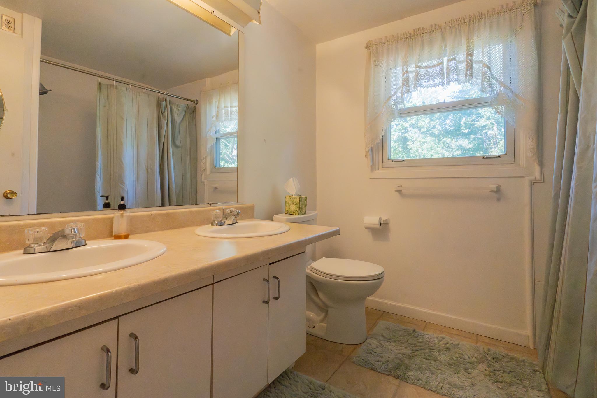 8717 Oxwell Lane Laurel, MD 20708 - Photo 19 of 27 Full Bathroom