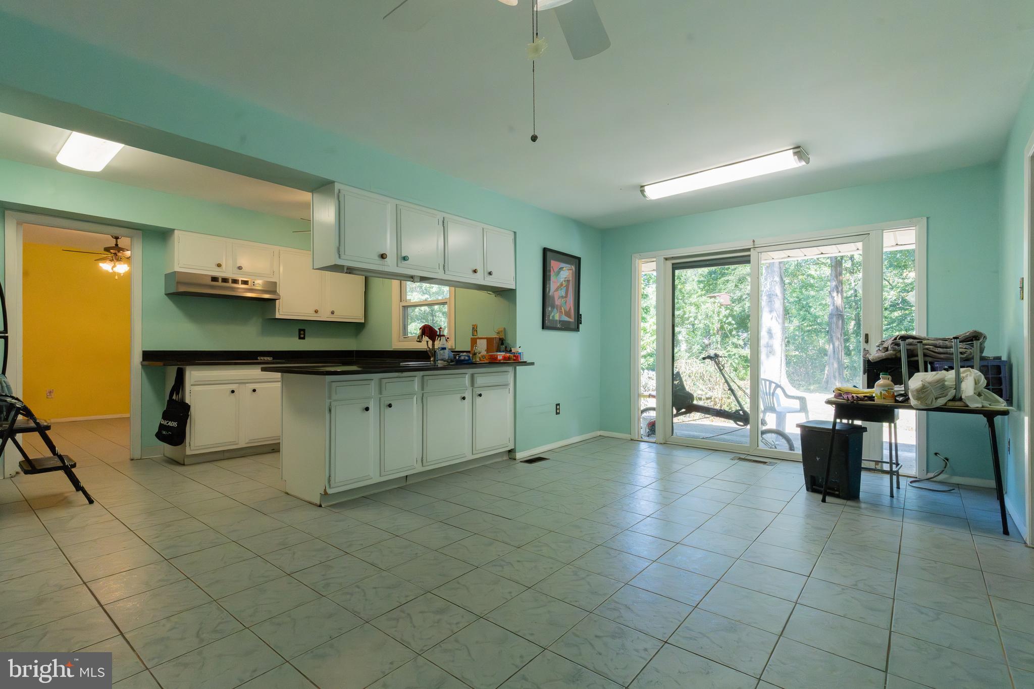 8717 Oxwell Lane Laurel, MD 20708 - Photo 6 of 27 Kitchen/Mixed Use Space