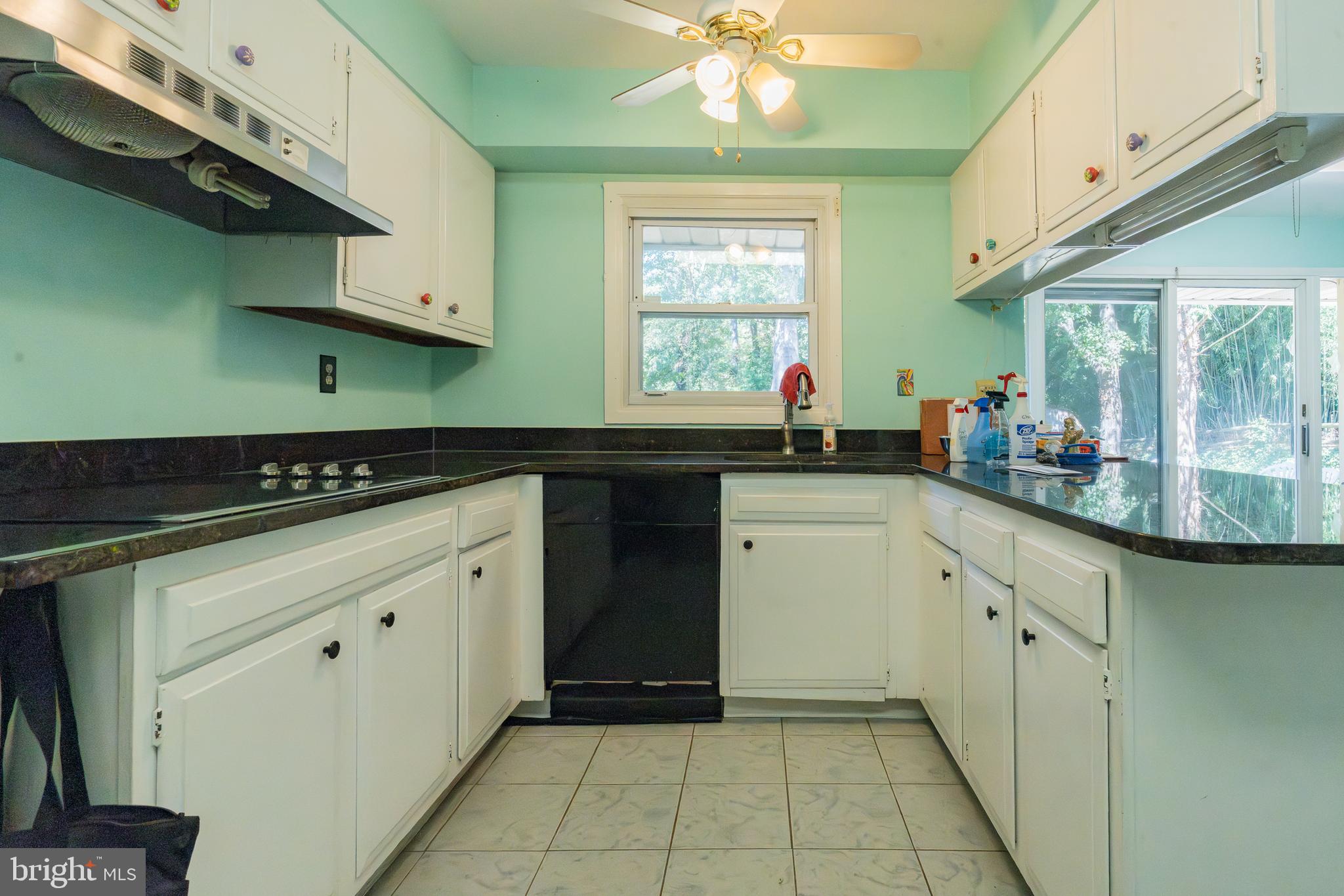 8717 Oxwell Lane Laurel, MD 20708 - Photo 8 of 27 Kitchen