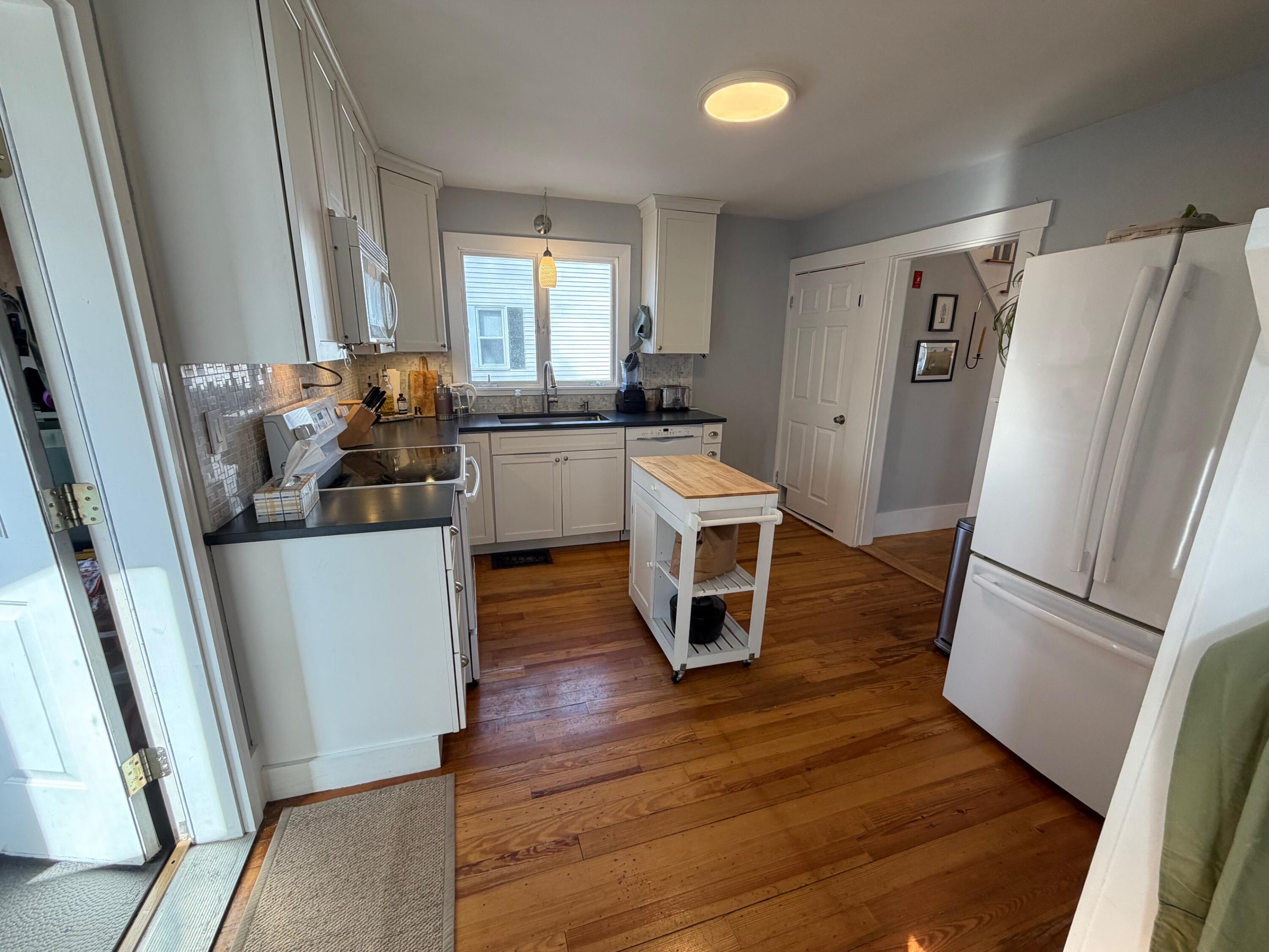 216 Fern Street Bangor, ME 04401 - Photo 10 of 26 10