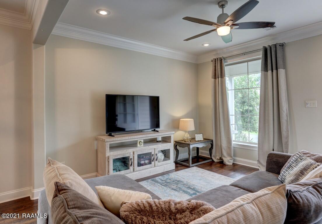 219 Harbor Bend Boulevard Lafayette, LA 70508 - Photo 3 of 26 219 Harbor Bend-3