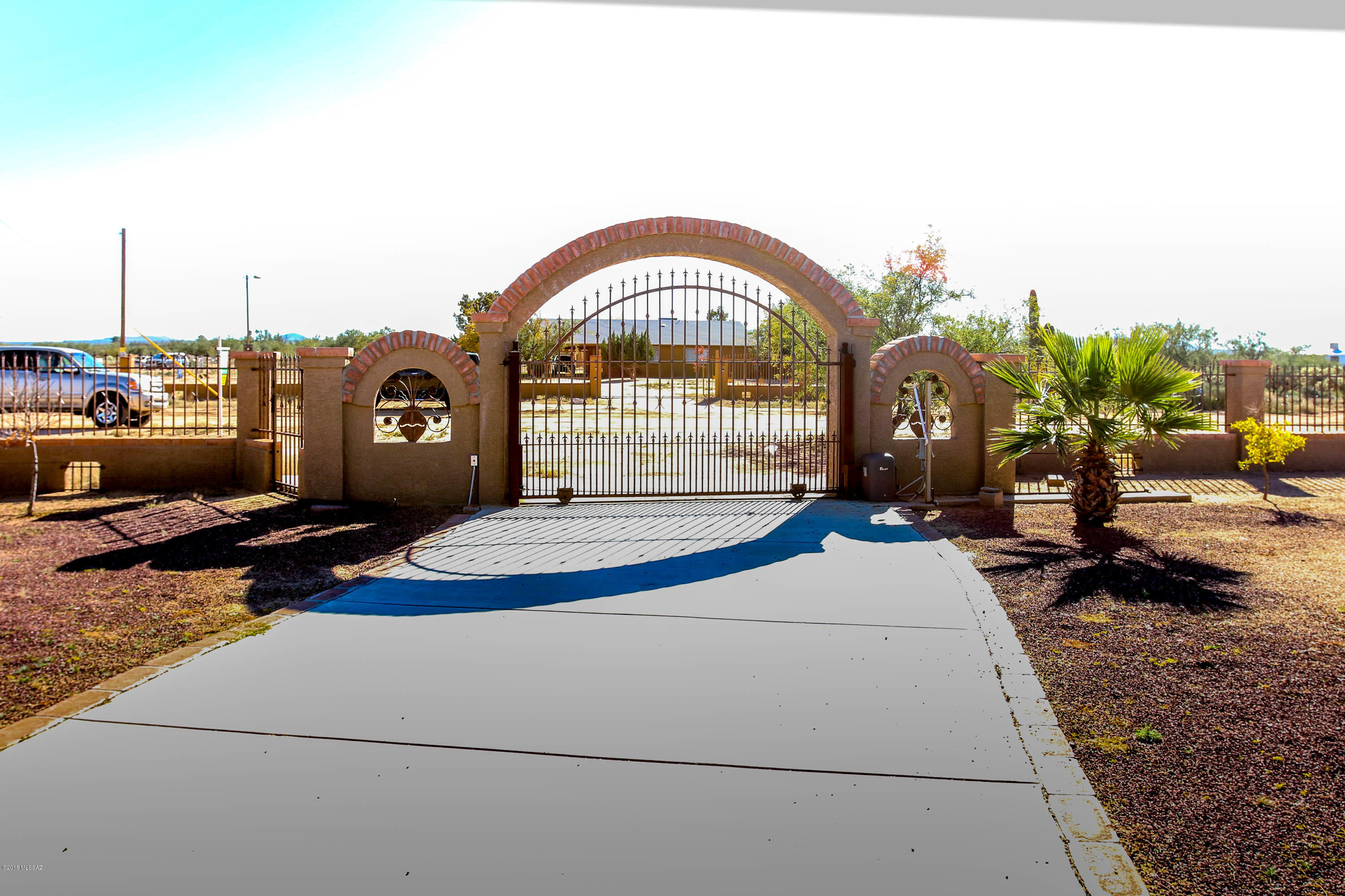 7572 West Velo Road Tucson, AZ 85757 - Photo 5 of 38 Gallery Image 5