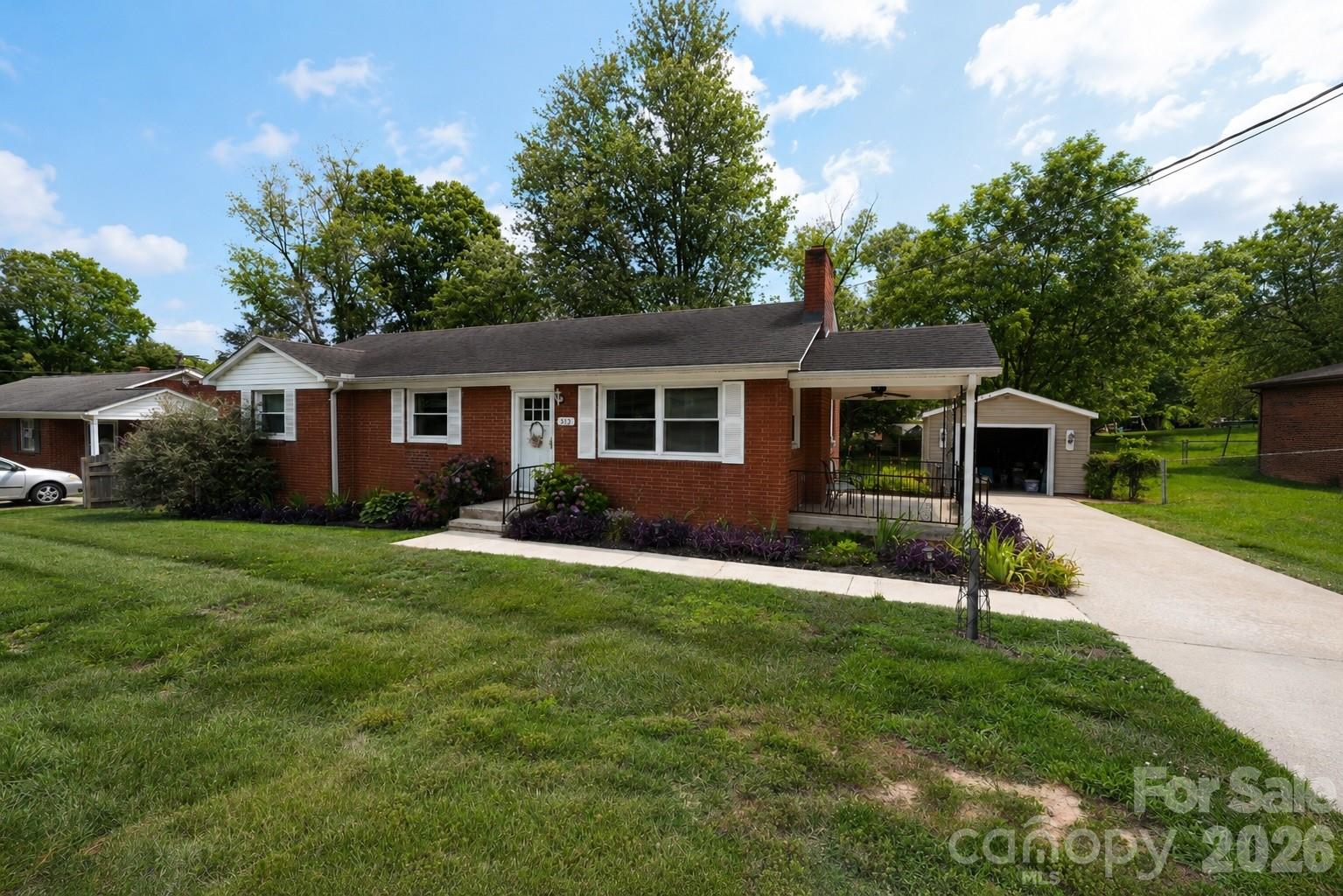 232 Hartness Road Statesville, NC 28677 - Photo 2 of 34
