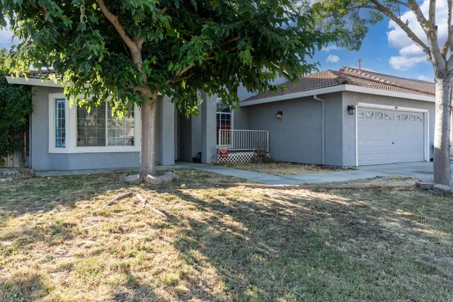 $447,000 | 1928 Davis Drive, Los Banos, CA 93635